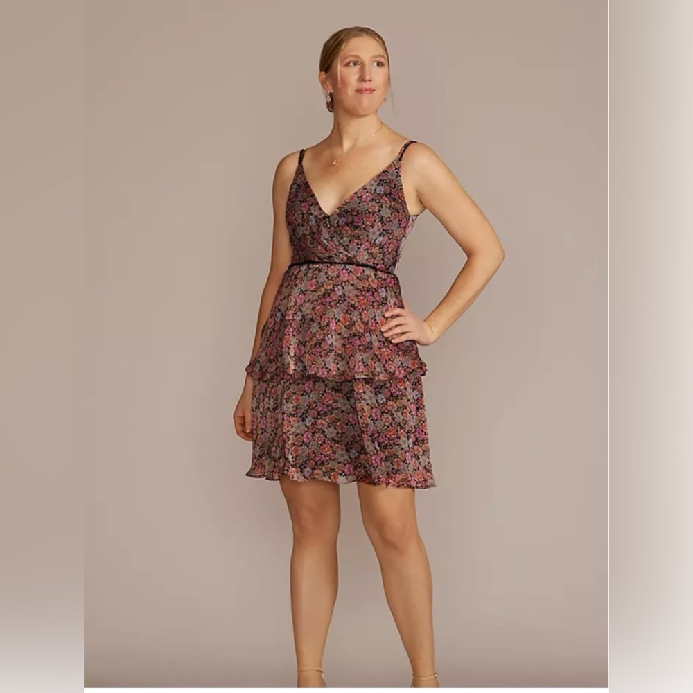 DB Studio Floral V-Neck Sleeveless Dress